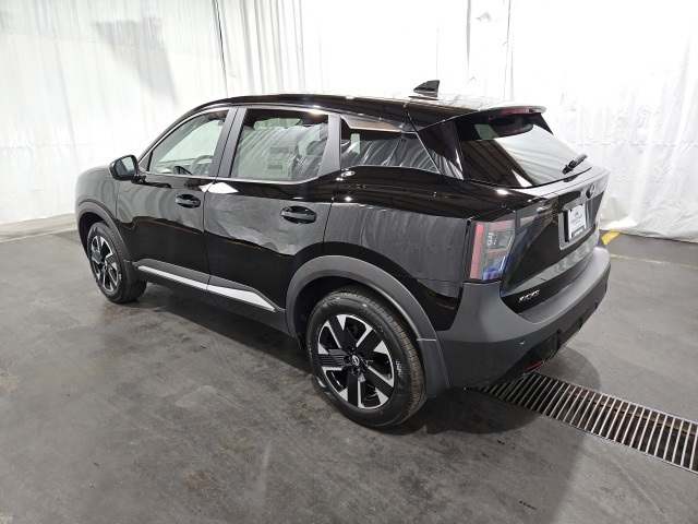 2025 Nissan Kicks SV photo 3