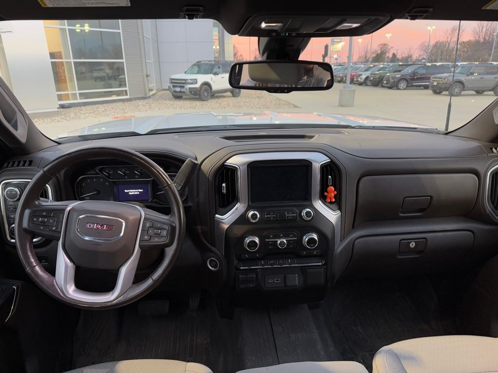 2021 Gmc Sierra SLE photo 4