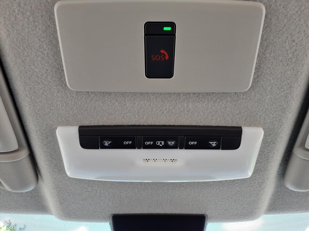 2024 Nissan Kicks SV photo 30