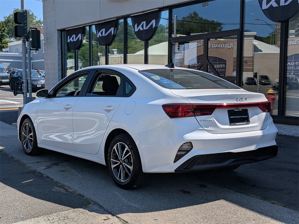 2023 Kia Forte LXS photo 8