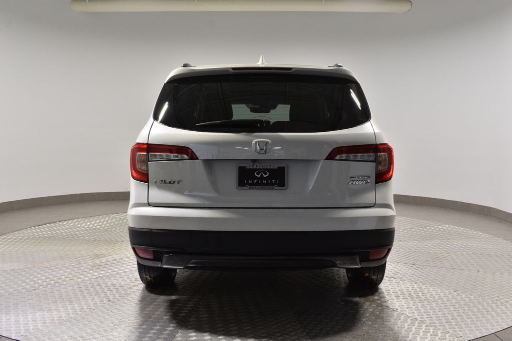 2021 Honda Pilot Special Edition photo 3