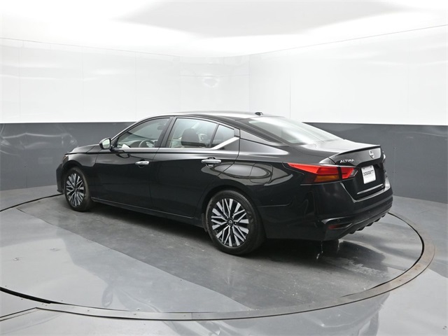 2024 Nissan Altima 2.5 SV photo 5