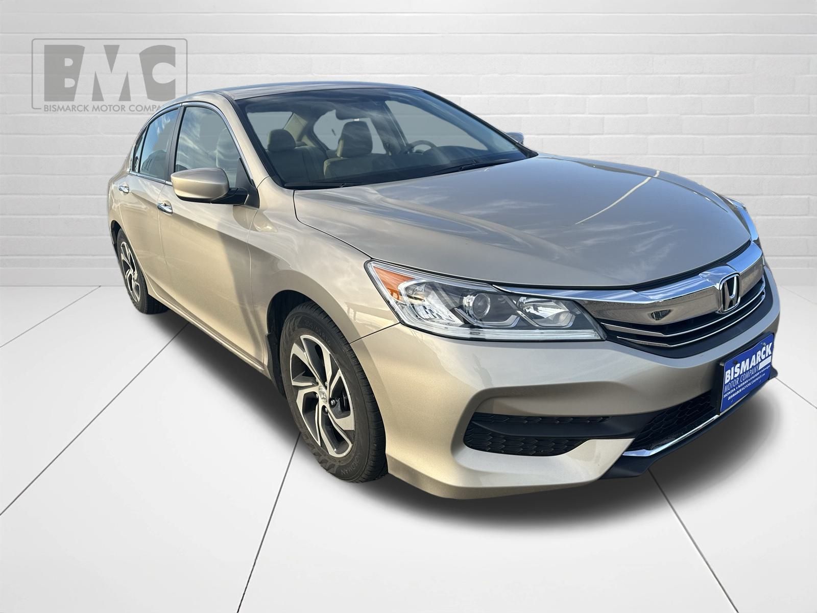 2016 Honda Accord LX photo 3