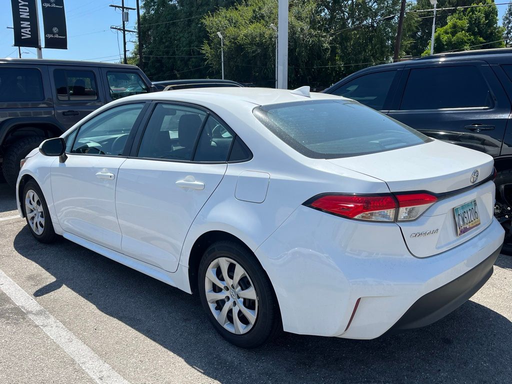 2023 Toyota Corolla LE photo 4