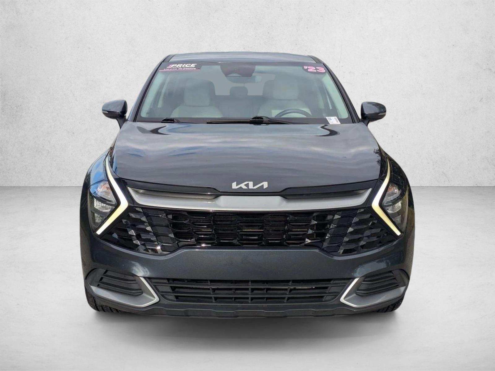 2023 Kia Sportage EX photo 2