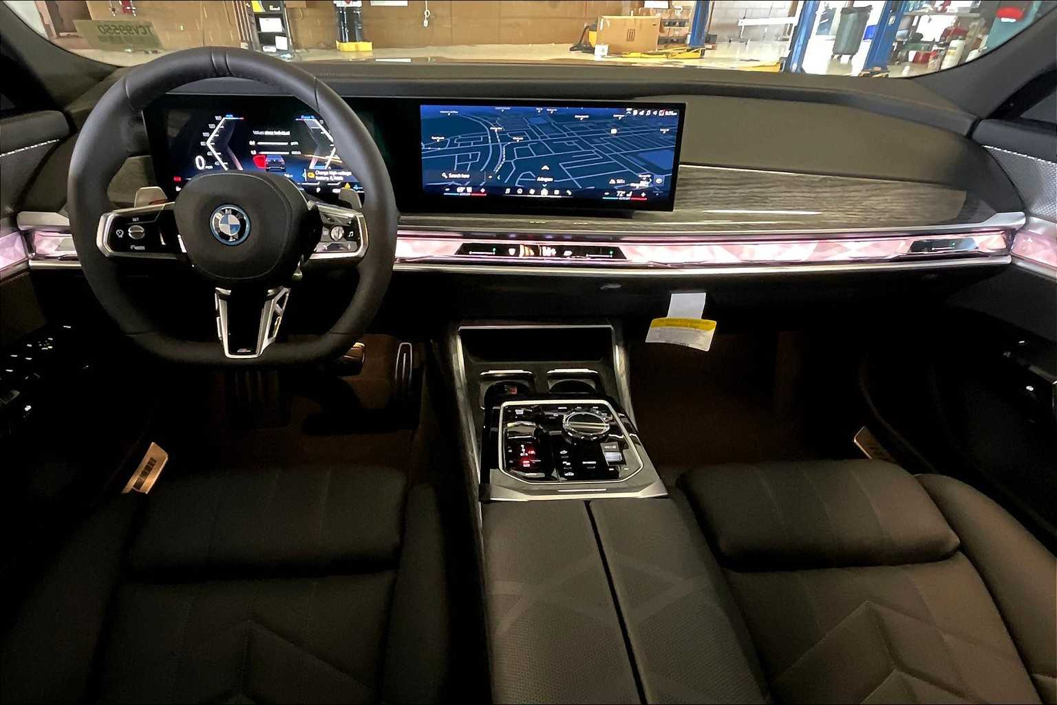2026 Bmw 750e photo 5