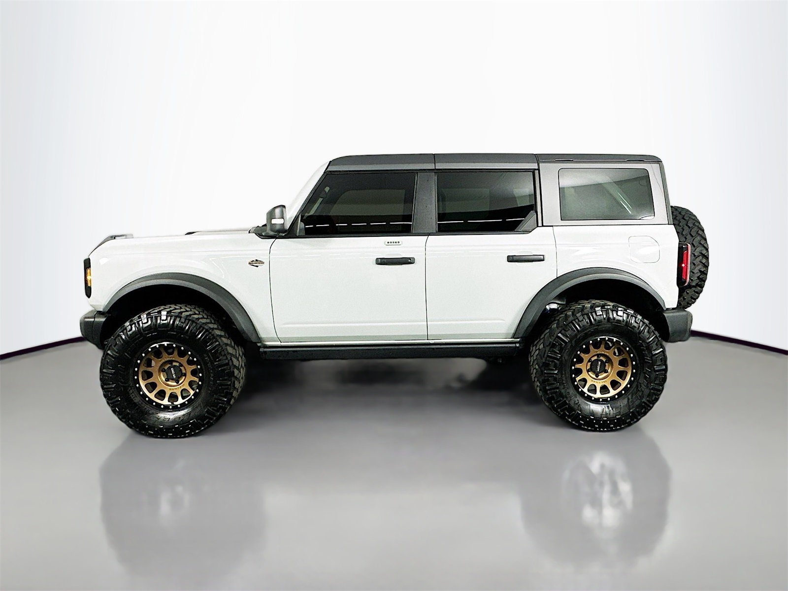 2023 Ford Bronco Base Big Bend Black Diamond Outer Banks Badlands Wildtrak Everglades photo 4