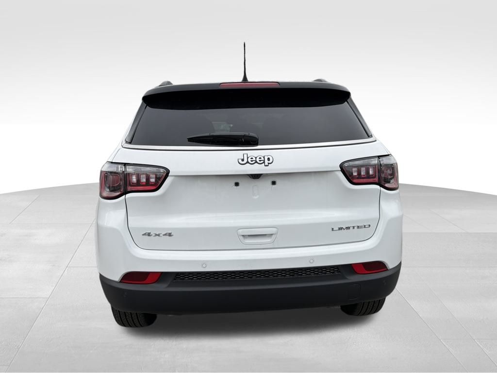 2026 Jeep Compass Limited photo 3