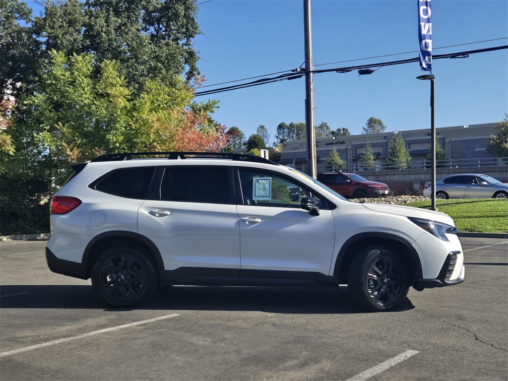 2023 Subaru Ascent Onyx Edition photo 3