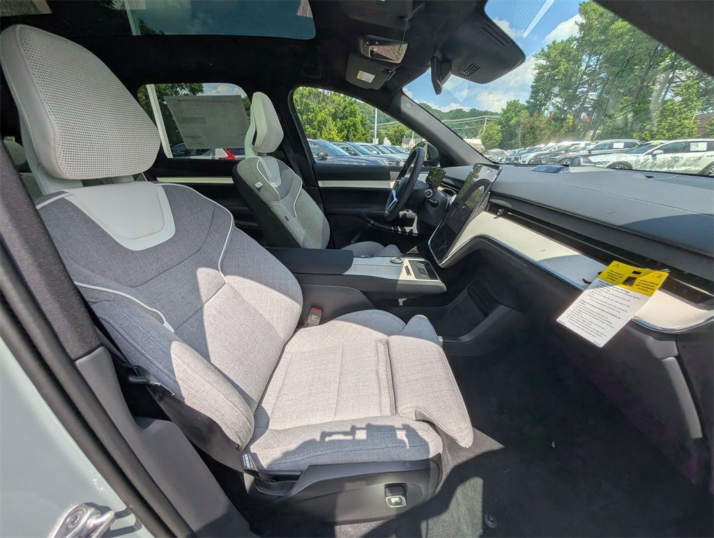 2025 Volvo EX90 Twin Motor Performance Ultra photo 2