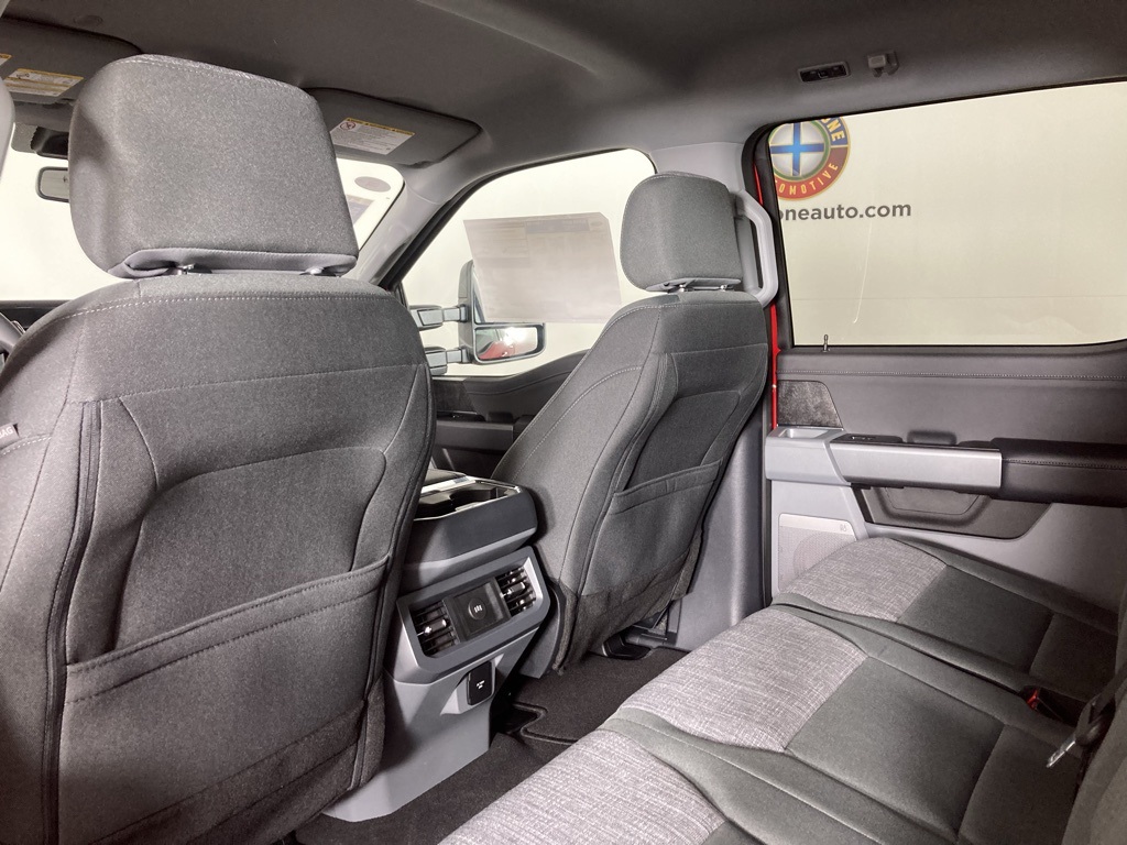 2025 Ford F-350 photo 4