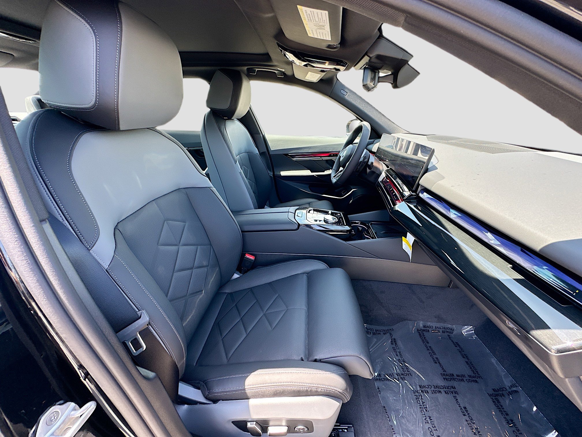 2025 Bmw 550e 550e xDrive photo 23