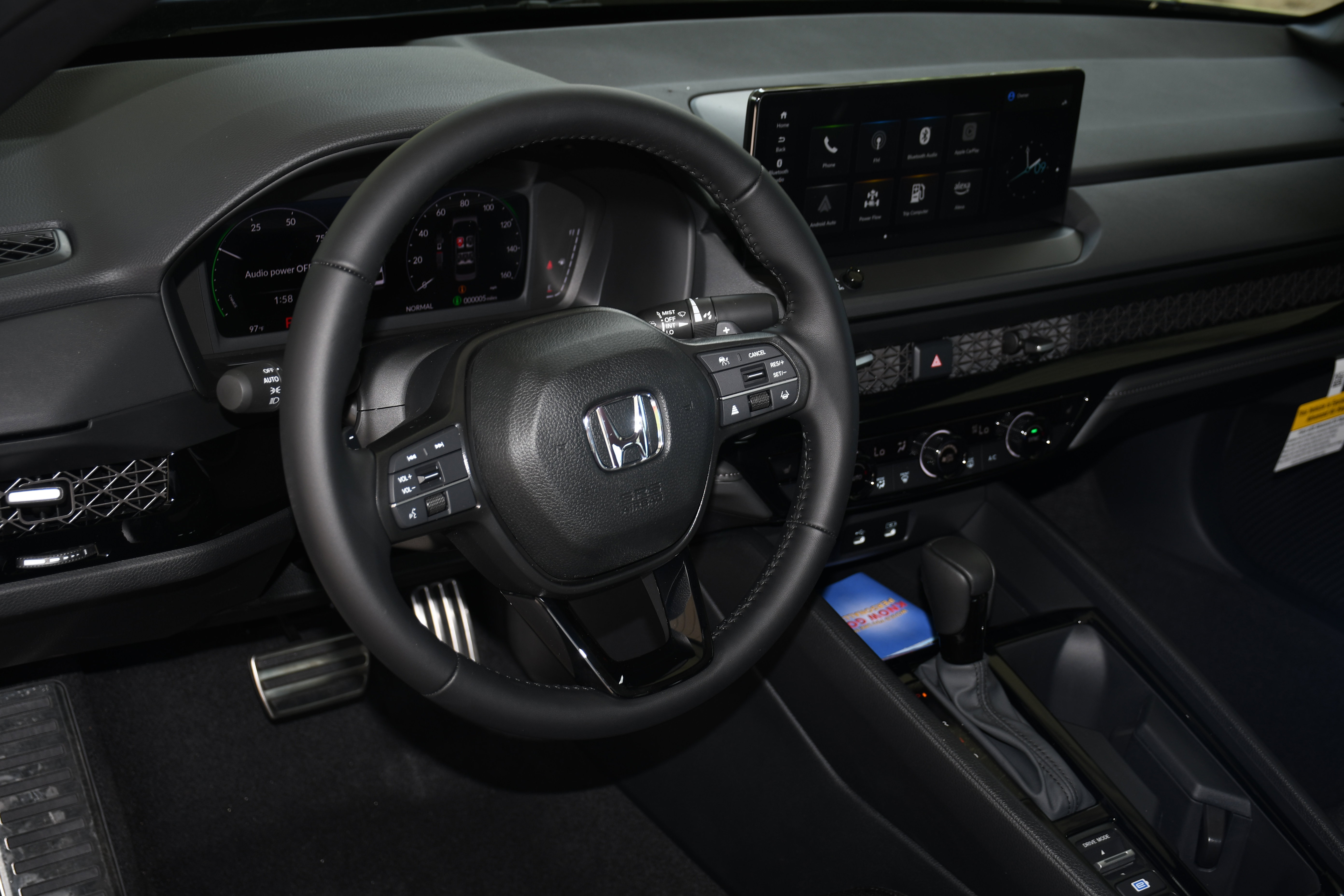 2025 Honda Accord Hybrid Sport photo 2