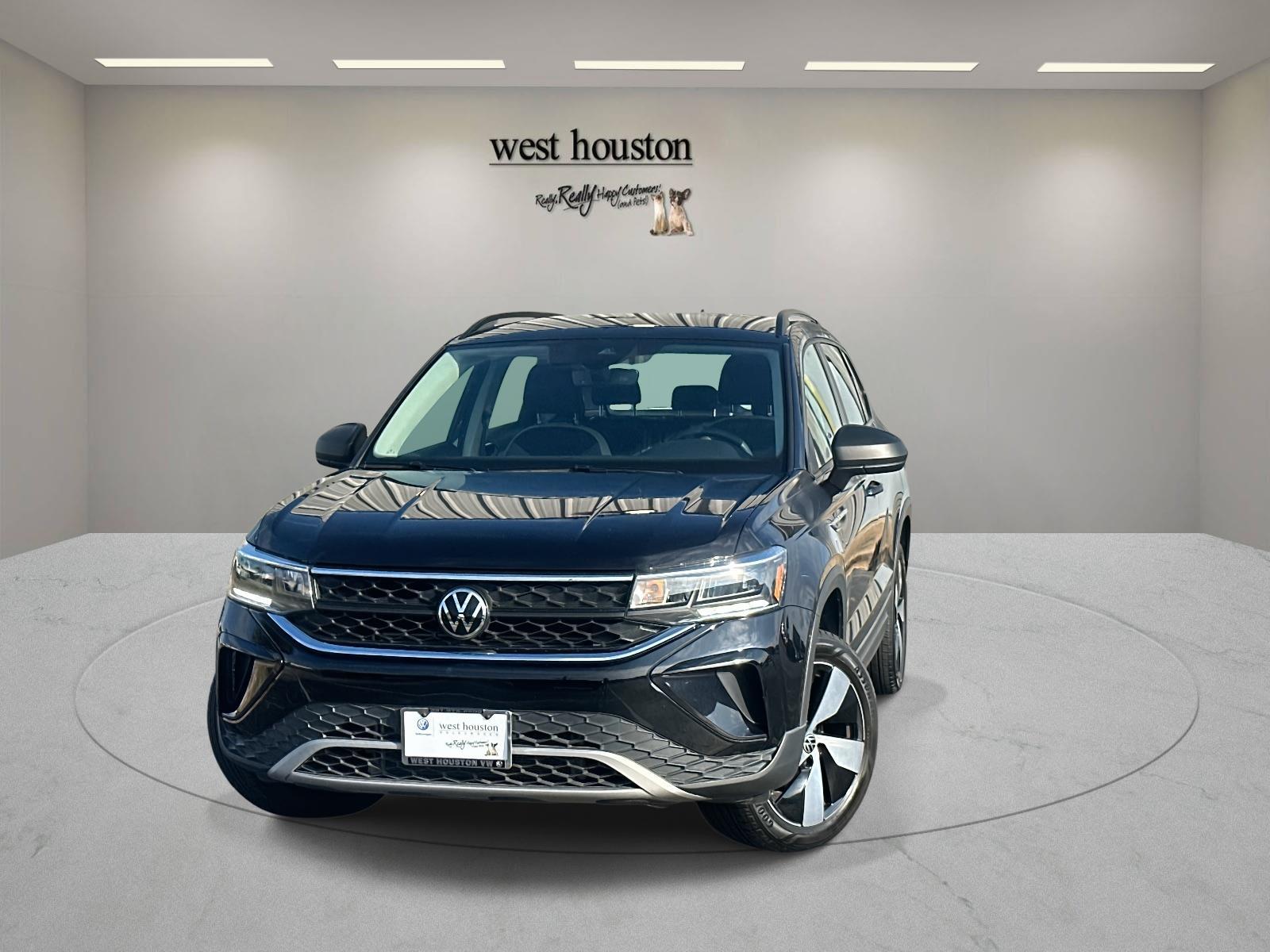 2024 Volkswagen Taos S's photo