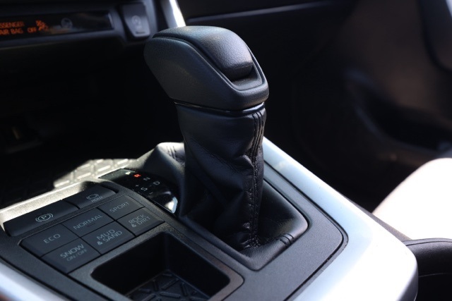 2022 Toyota RAV4 XLE photo 27
