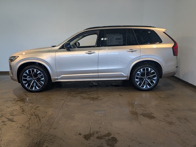 2026 Volvo XC90 photo 3