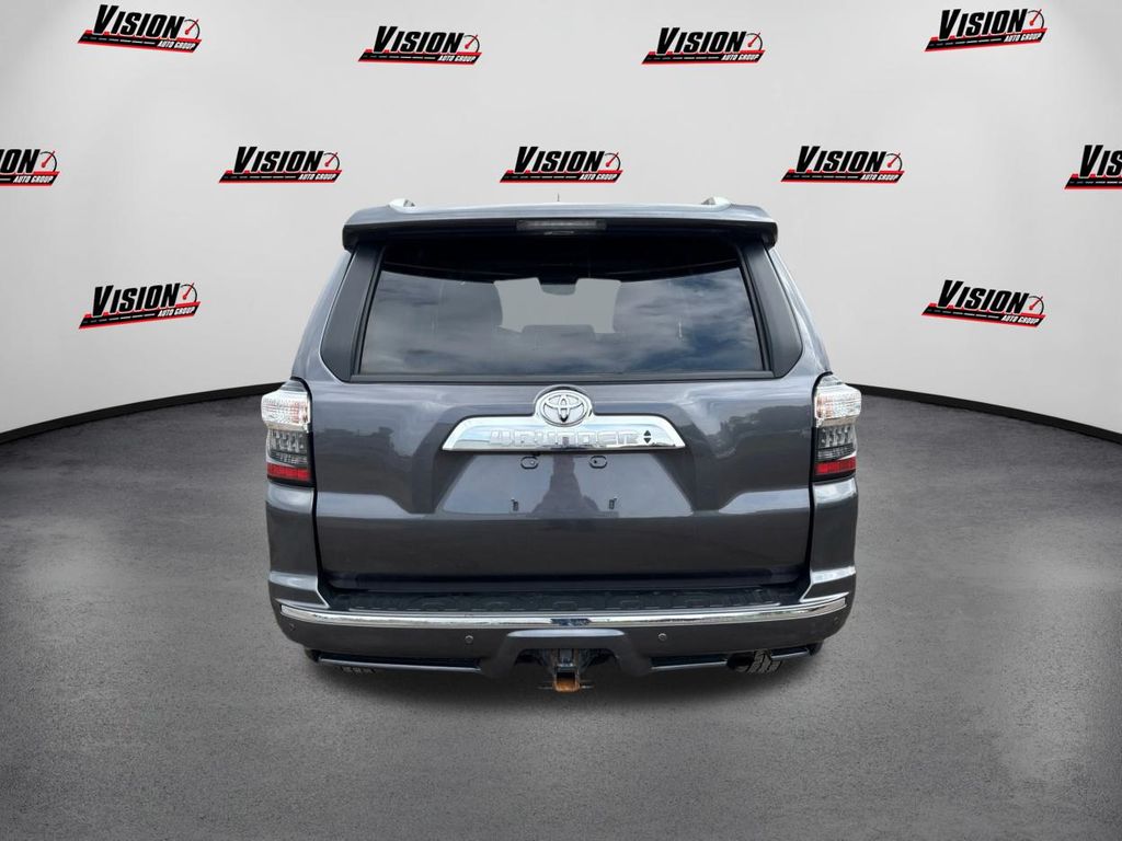 2022 Toyota 4Runner Limited photo 2