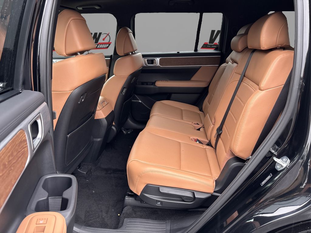 2024 Hyundai Santa Fe Limited photo 10