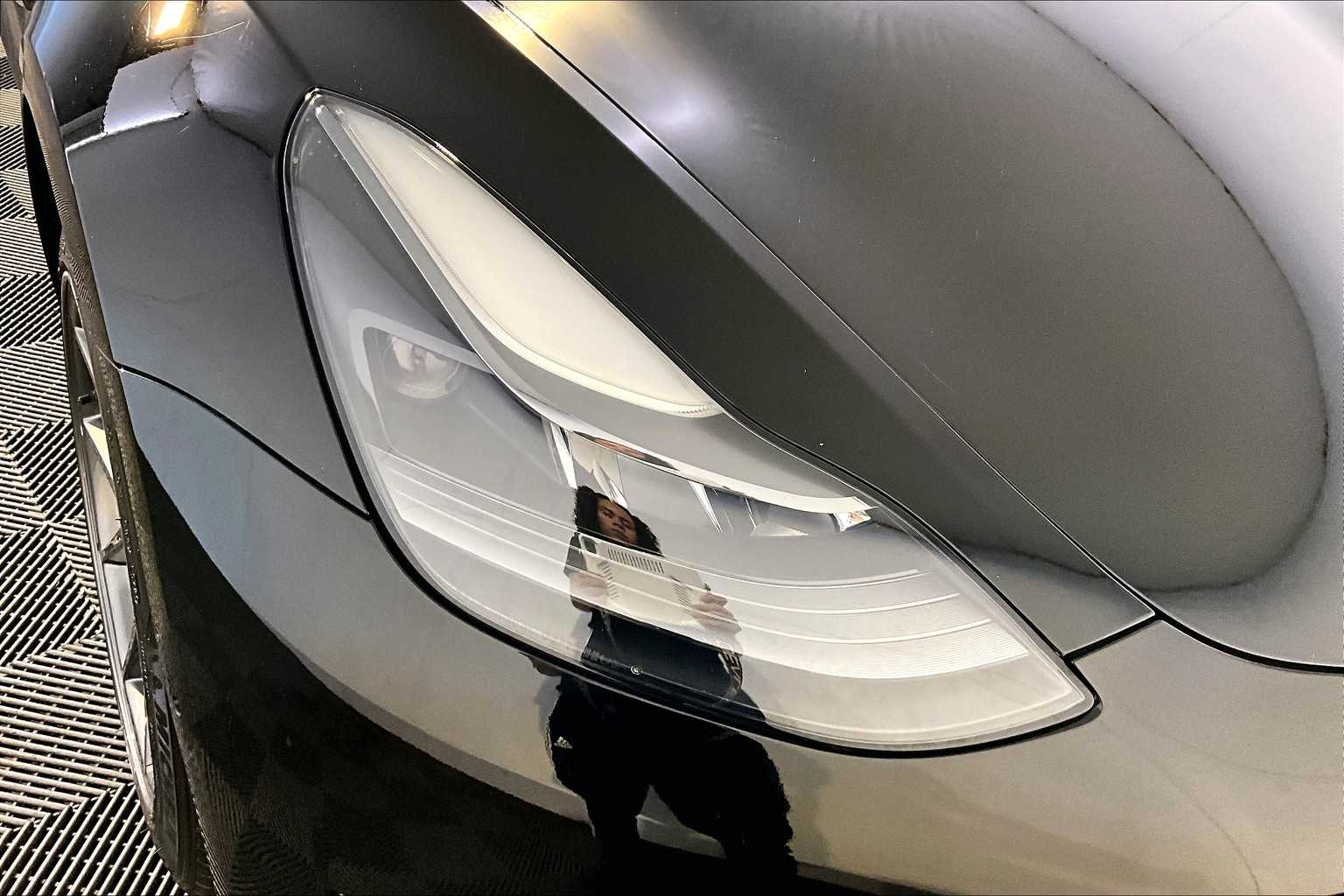 2021 Tesla Model 3 Standard Range Plus photo 24