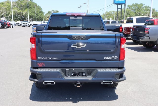 2022 Chevrolet Silverado 1500 LT High Country photo 6