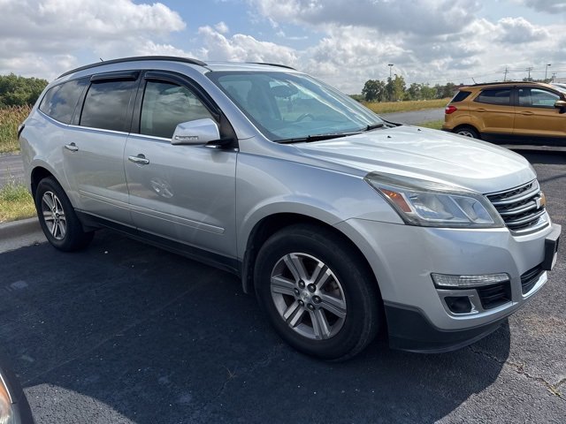 2015 Chevrolet Traverse 1LT photo 3