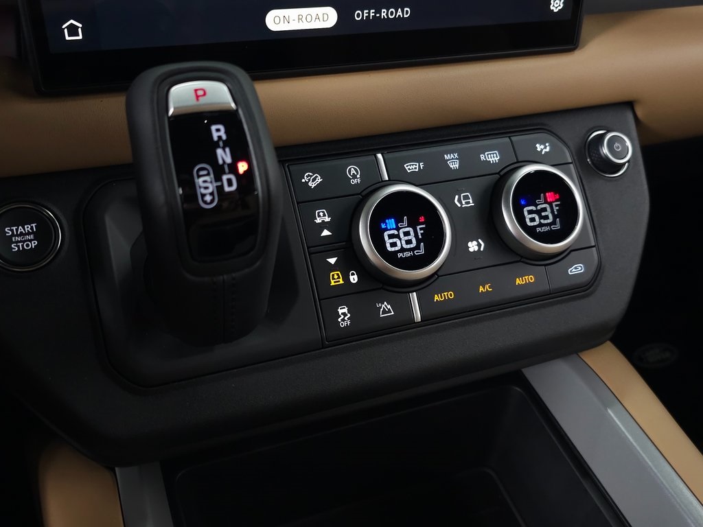2025 Land Rover Defender 110 V8 photo 29