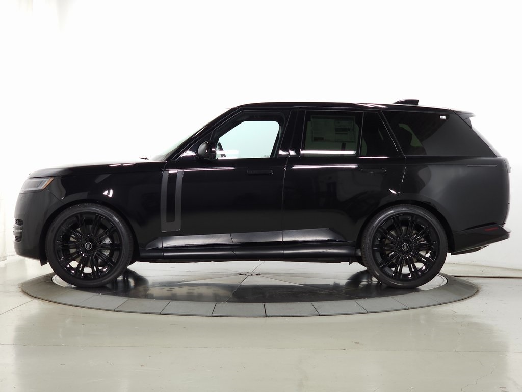 2025 Land Rover Range Rover SE photo 2