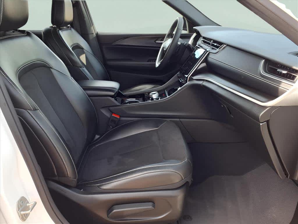 2023 Jeep Grand Cherokee Altitude photo 24