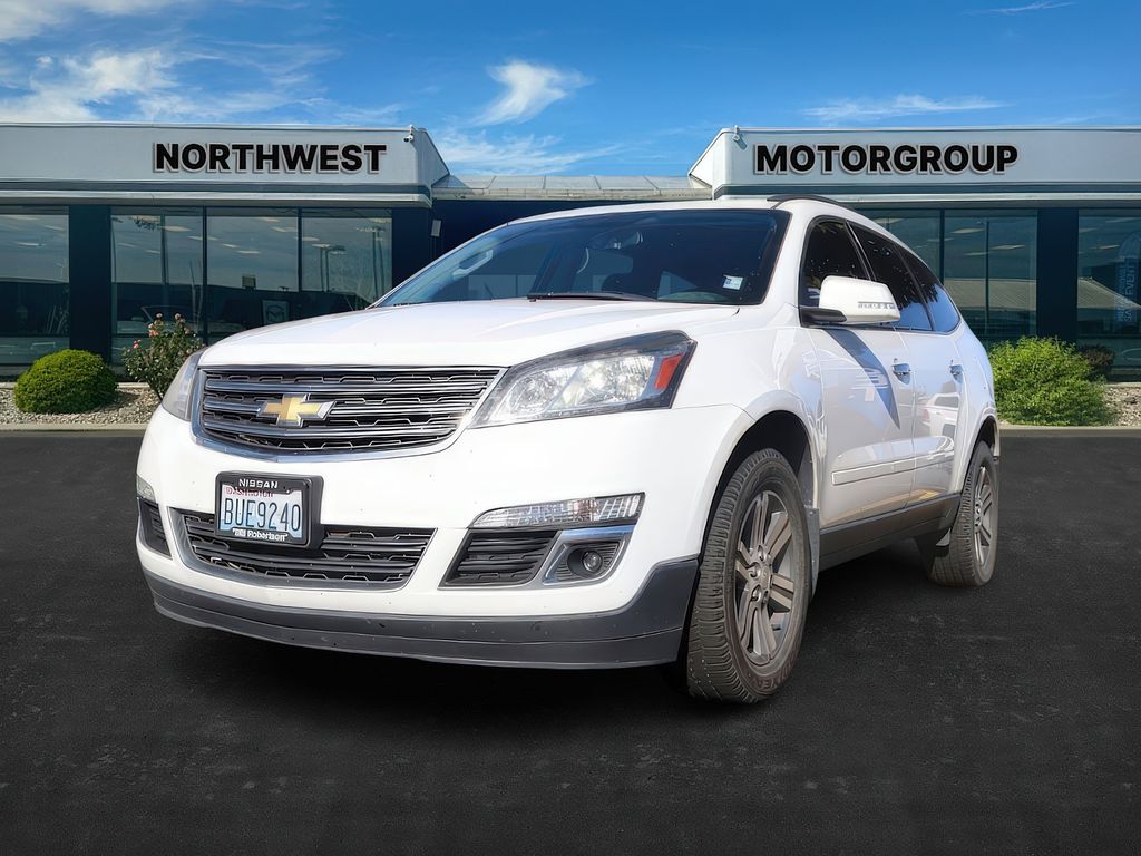 2017 Chevrolet Traverse 1LT photo 3