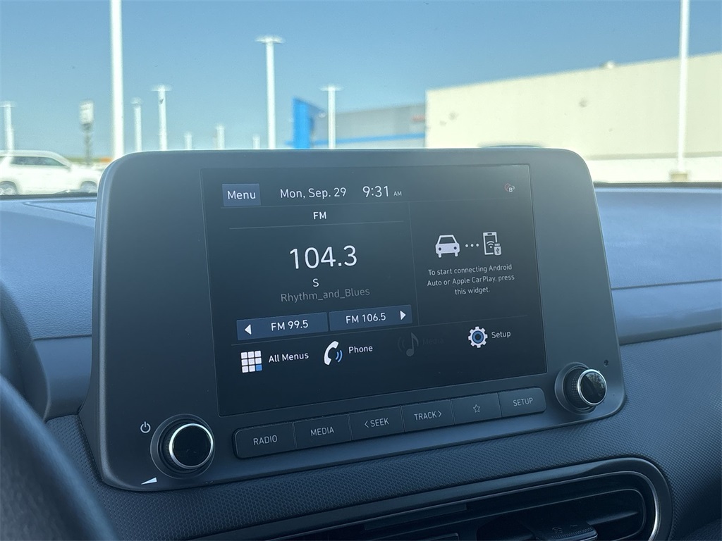 2022 Hyundai Kona SEL photo 12