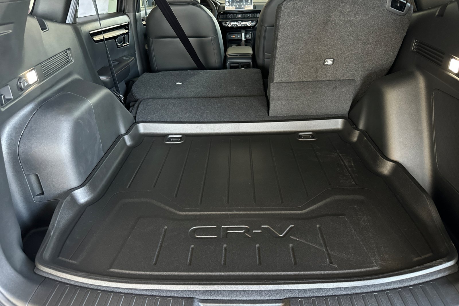2026 Honda CR-V Hybrid Sport Touring photo 14