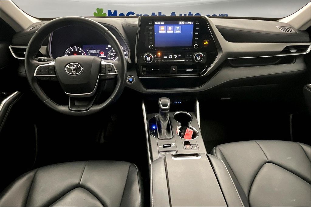2022 Toyota Highlander XLE photo 14