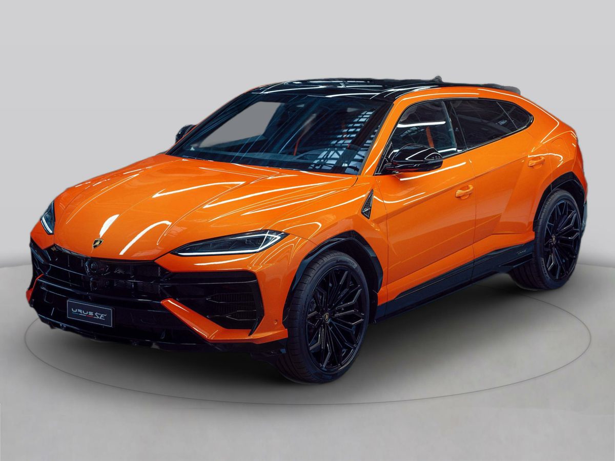 2025 Lamborghini Urus SE's photo