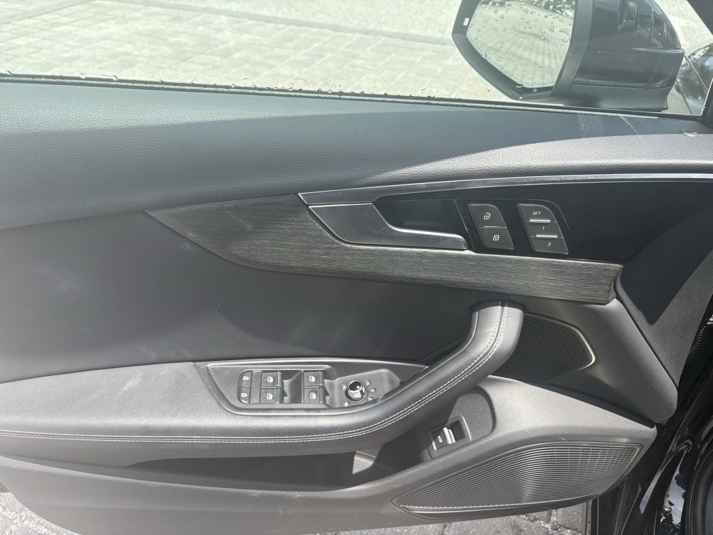 2024 Audi A4 S line Premium Plus 45 TFSI Quattro photo 13