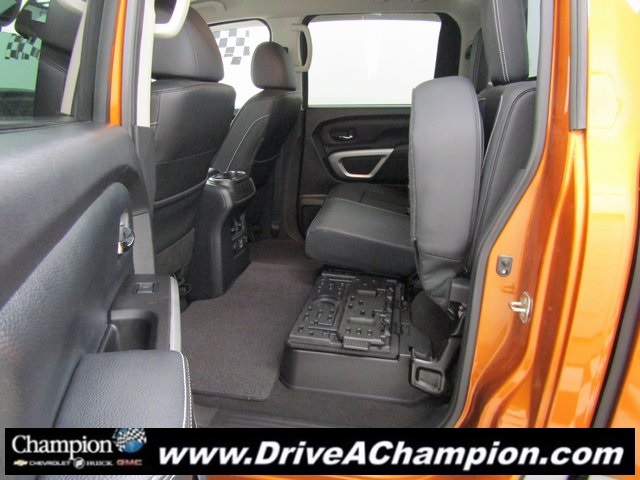2019 Nissan Titan PRO-4X photo 16