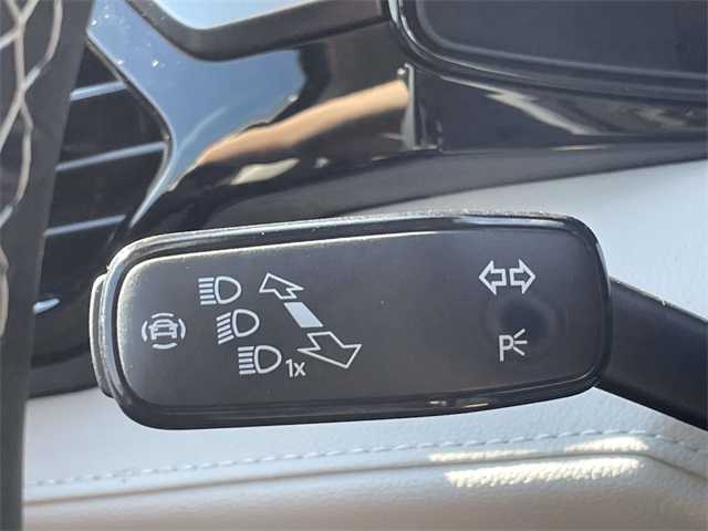 2025 Volkswagen Taos S photo 22