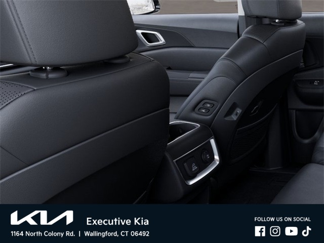 2025 Kia Carnival SX photo 26