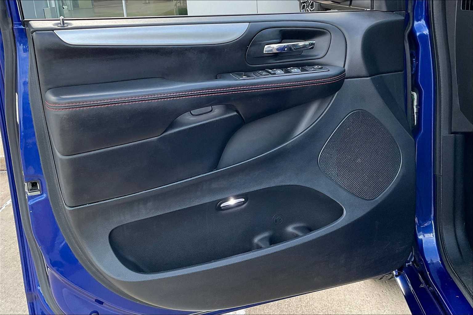 2019 Dodge Grand Caravan GT photo 19