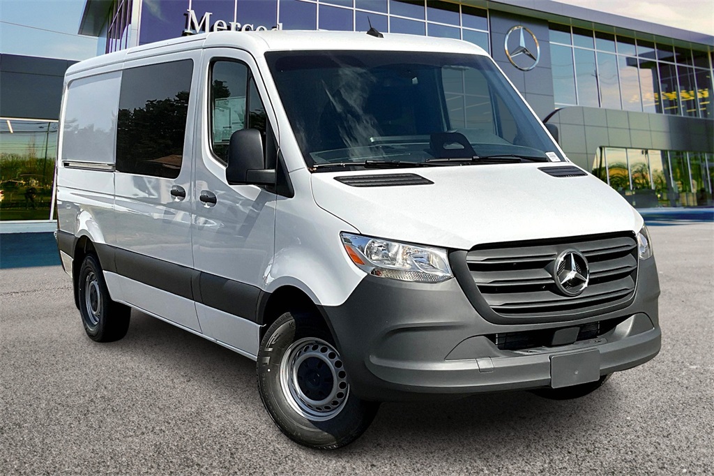 2026 Mercedes-Benz Sprinter Cargo Van Base's photo