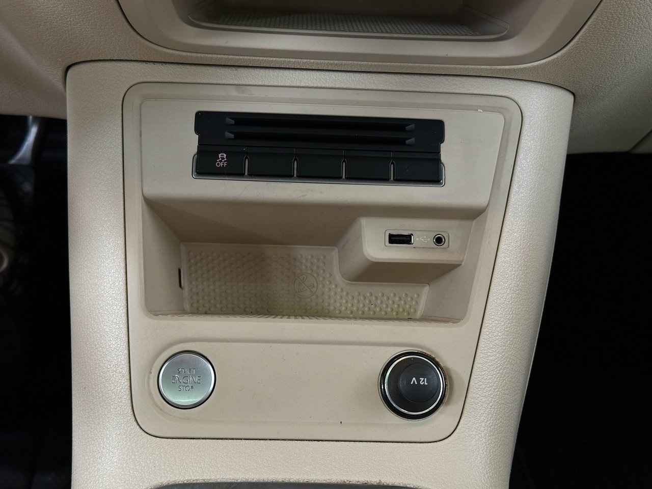 2016 Volkswagen Tiguan S photo 13