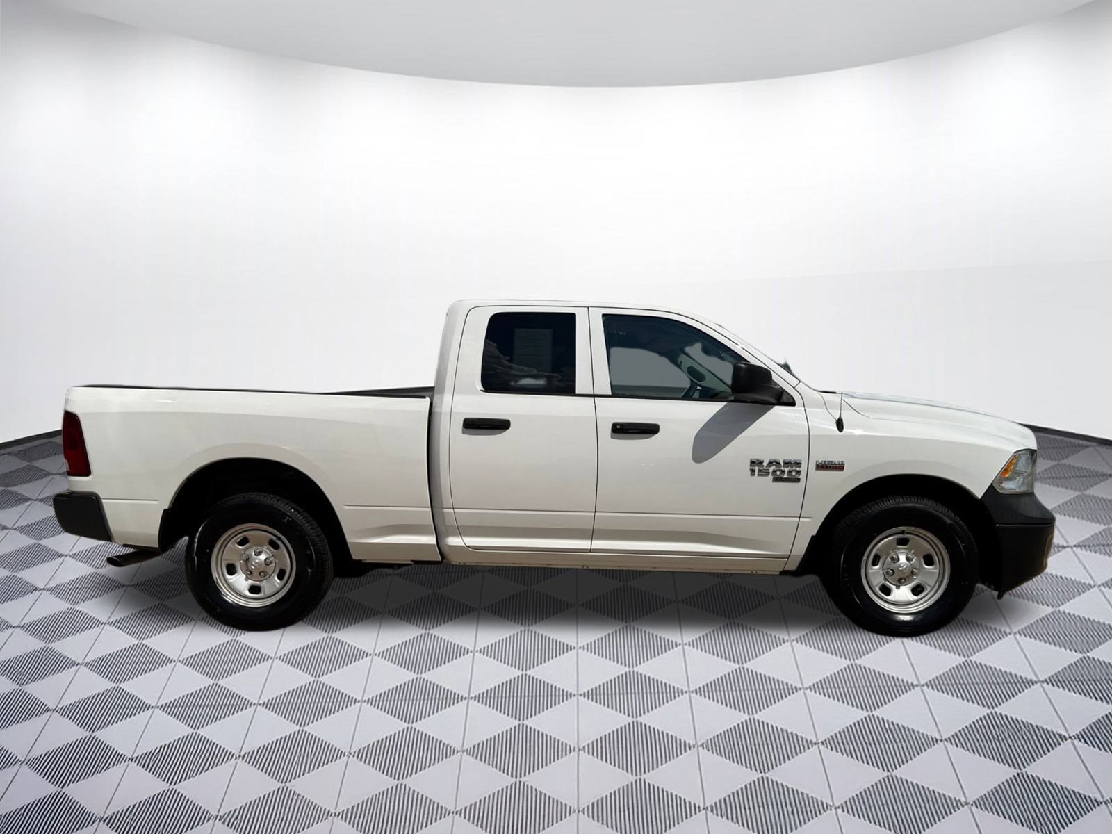 2019 Ram 1500 Classic Tradesman photo 2