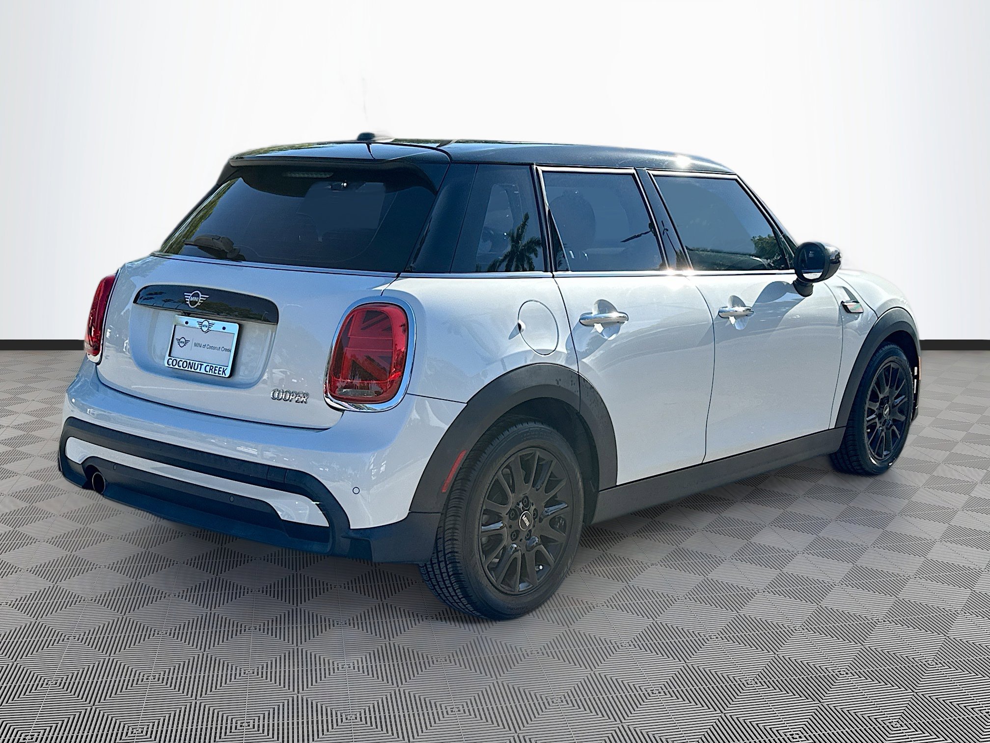 2023 Mini Cooper 4 Door Hardtop photo 7