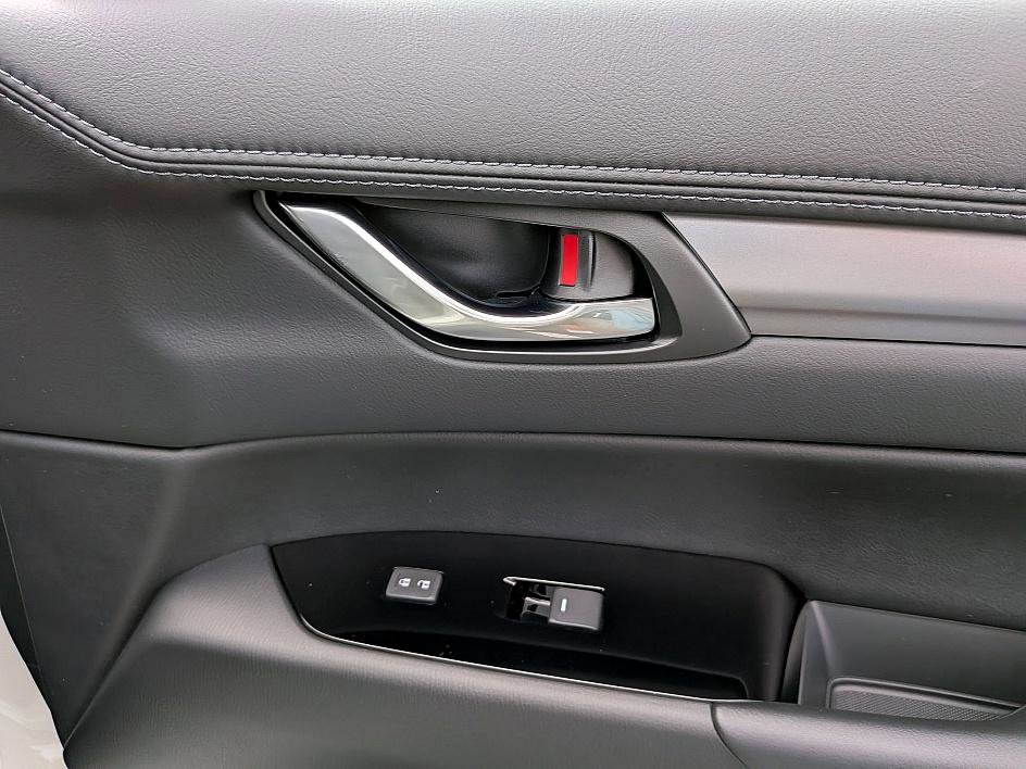 2025 Mazda CX-5 2.5 Select photo 31