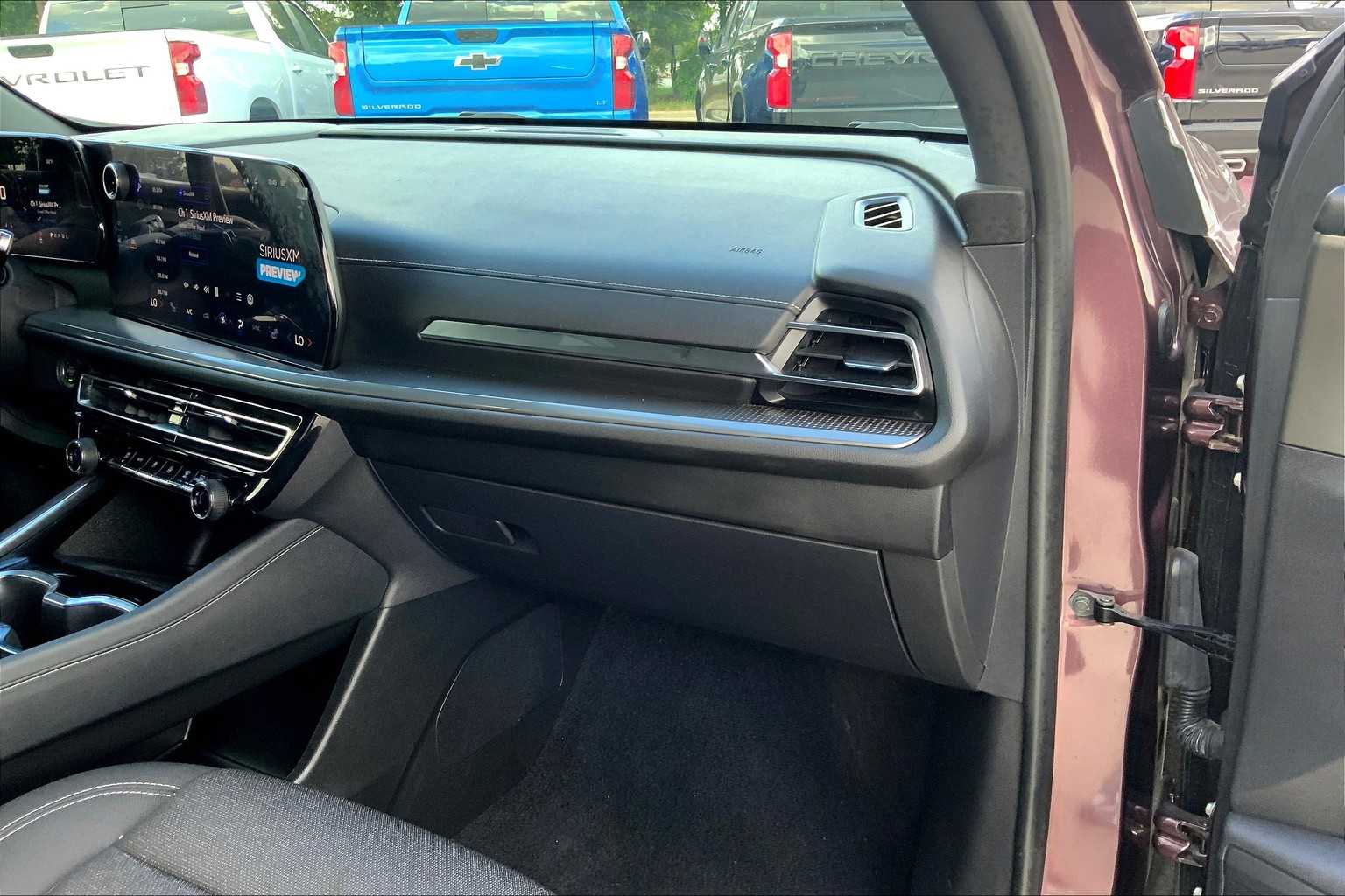 2024 Chevrolet Traverse photo 16