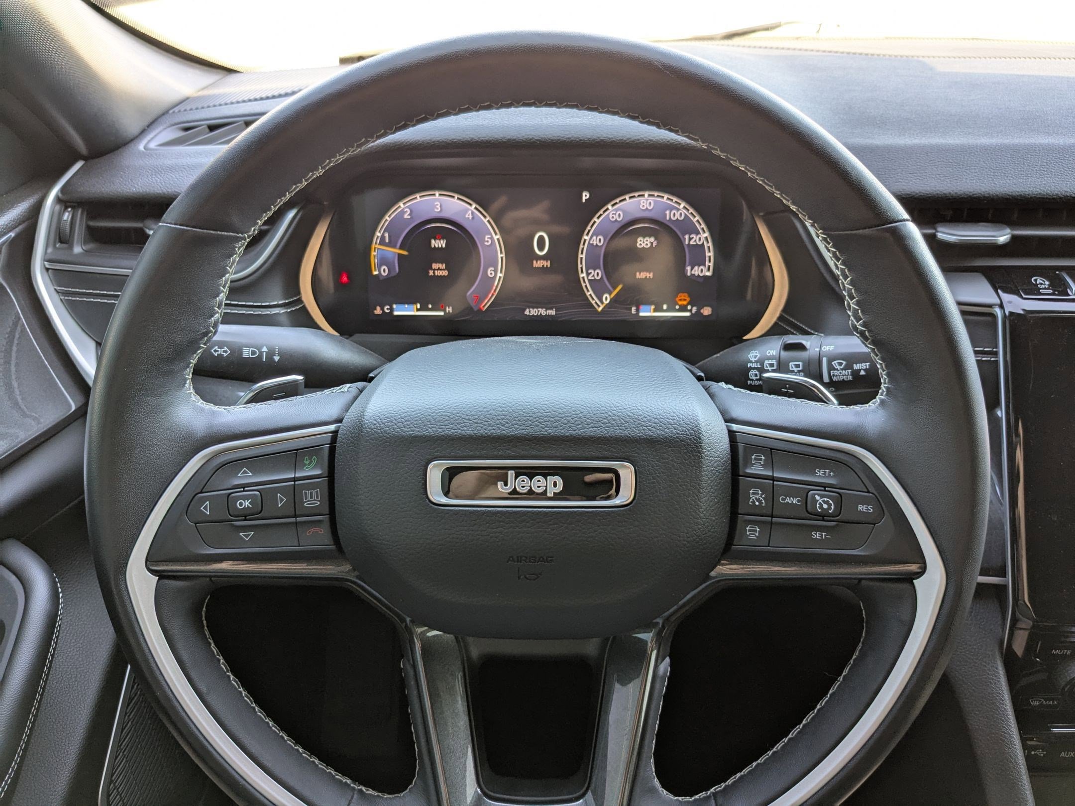 2022 Jeep Grand Cherokee Altitude photo 13