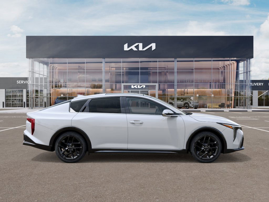 2025 Kia K4 GT-Line Turbo photo 7