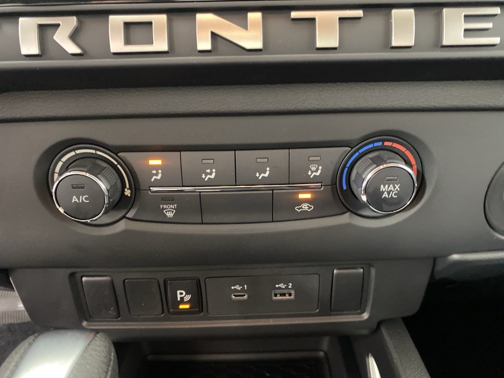 2025 Nissan Frontier SV photo 5