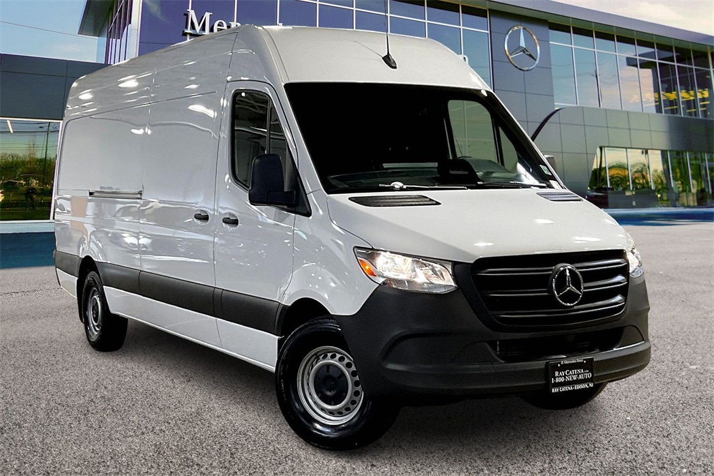 2025 Mercedes-Benz Sprinter Cargo Van Base's photo