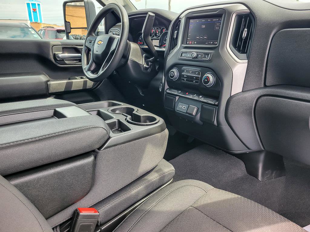 2024 CHEVROLET SILVERADO HD - Image 27