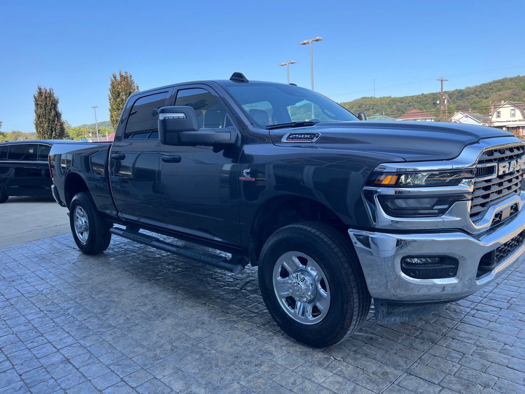 2026 Ram 2500 Tradesman photo 2